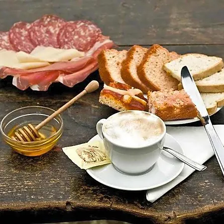 Ξενοδοχείο Fontemaggio 2*